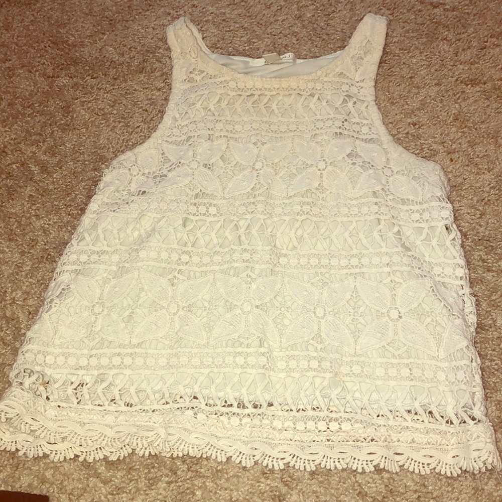 White lace summer crop top
